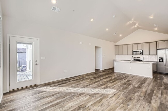 Building Photo - 2060 Autumn Moon Dr