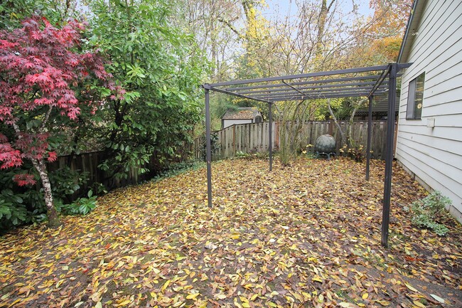 Building Photo - 13360 SW Gallop Ct