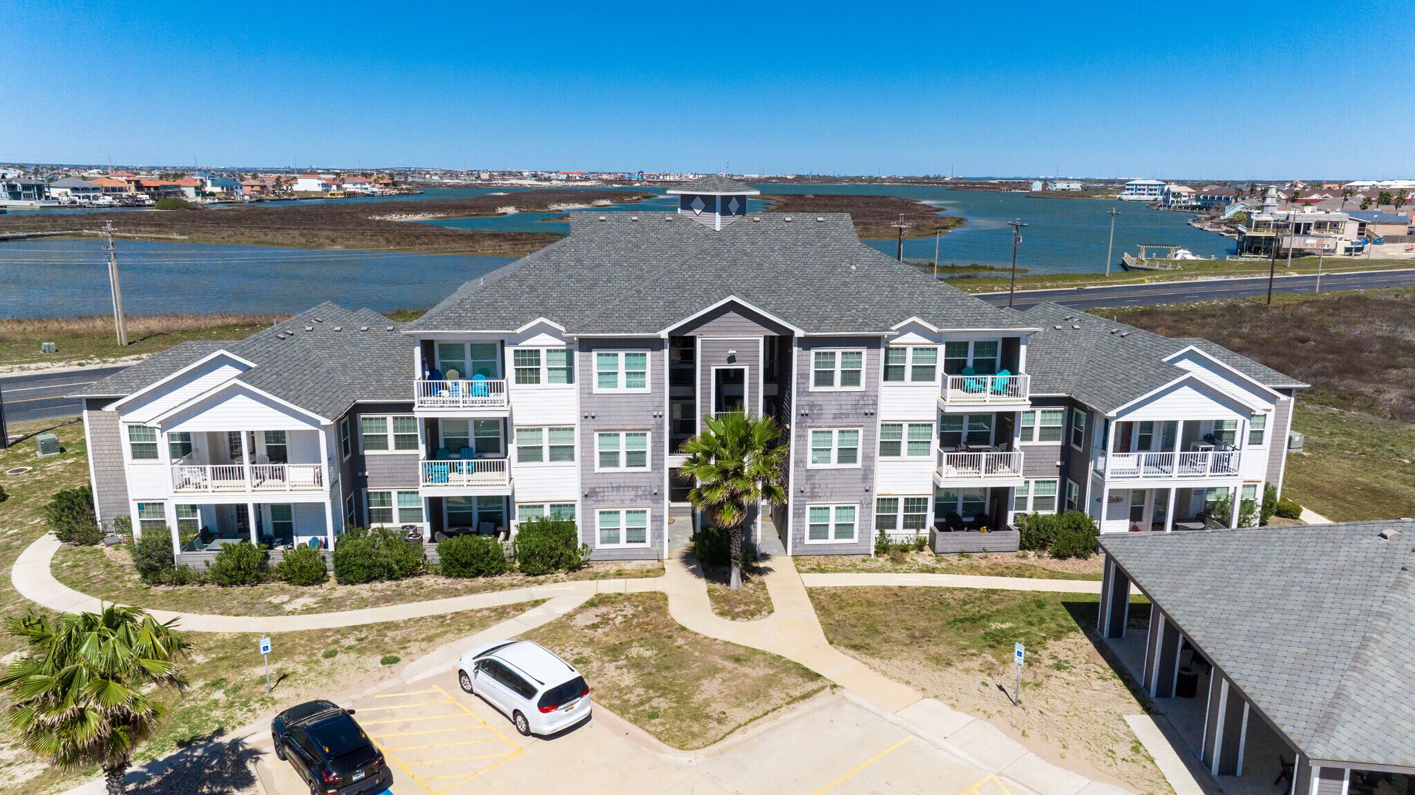 Building Photo - 14802 Whitecap Blvd