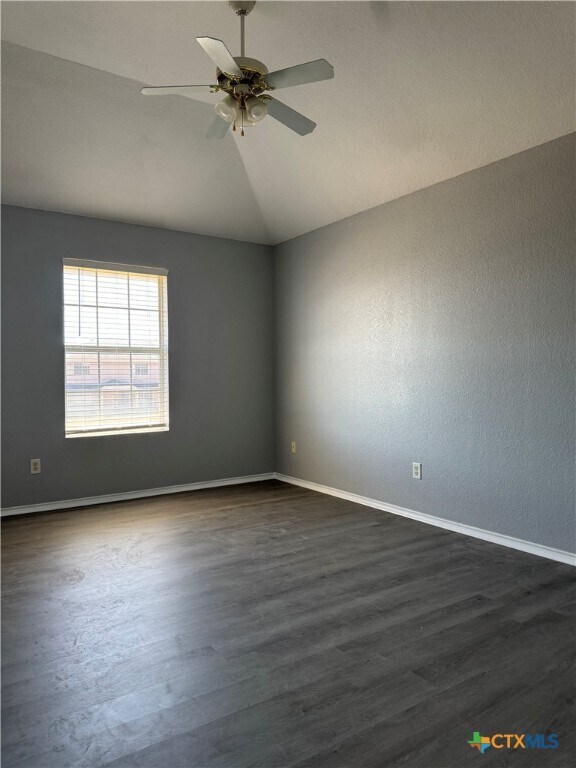 Building Photo - 4501 Deek Dr