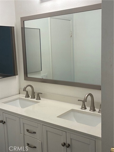 Building Photo - 1101 W Macarthur Blvd