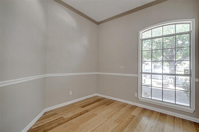 Building Photo - 5803 Lakeway Ct
