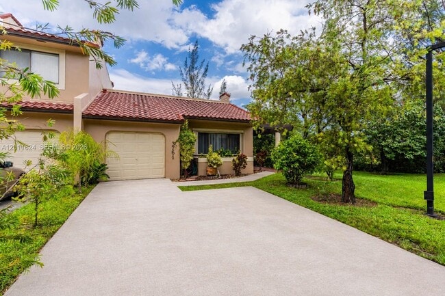 Building Photo - 3761 Alcantara Ave