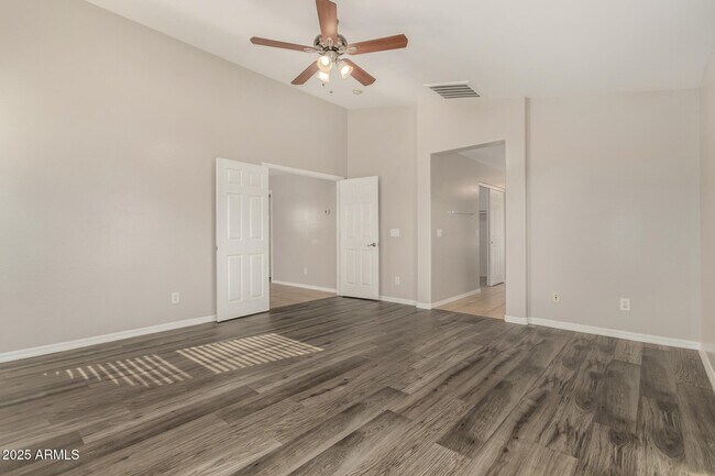 Building Photo - 4115 W Valley View Dr