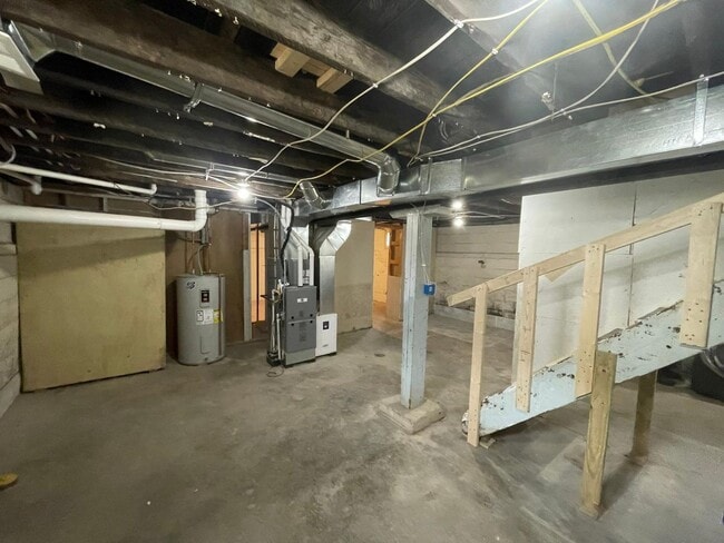 Building Photo - Charming 2-Bedroom Home with Full Basement