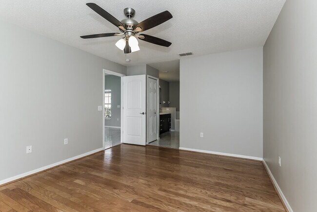 Building Photo - 410 Marlberry Leaf Ave