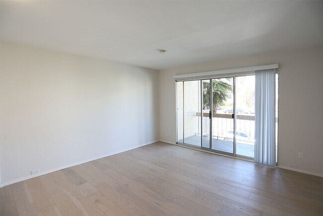 Building Photo - 315 Wayne Pl