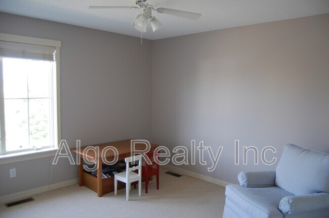 Building Photo - 15822 Drawstone Trail