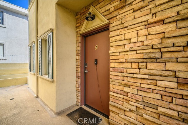 Building Photo - 1224 Stanley Ave
