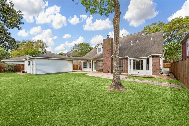 Building Photo - 11818 Orchard Mountain Dr