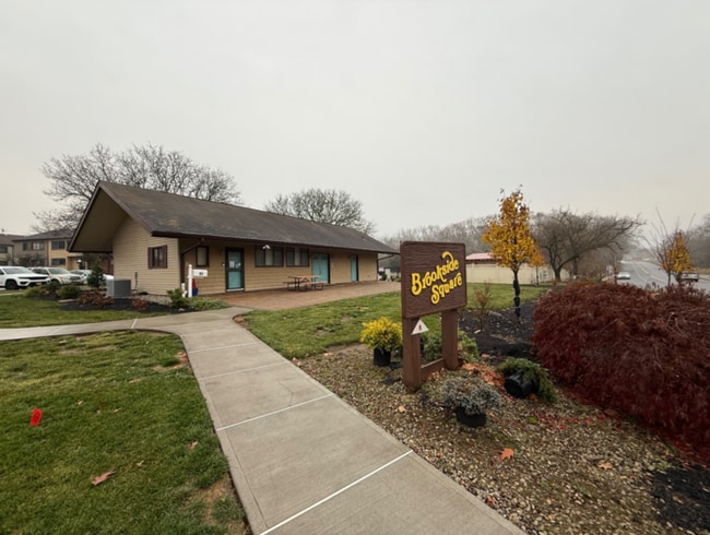 Building Photo - 440 Tall Oak Ln