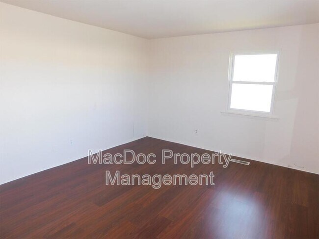 Building Photo - 619 Anvil Rd