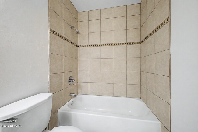Building Photo - 7014 W Palo Verde Dr