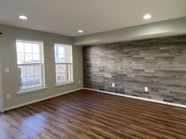 Building Photo - 30 Scholarship Ln