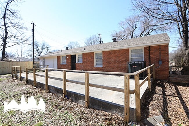 Building Photo - Welcome to 4396 Millbranch!