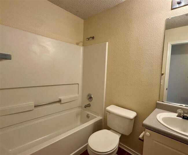 Building Photo - 109 Segovia Way