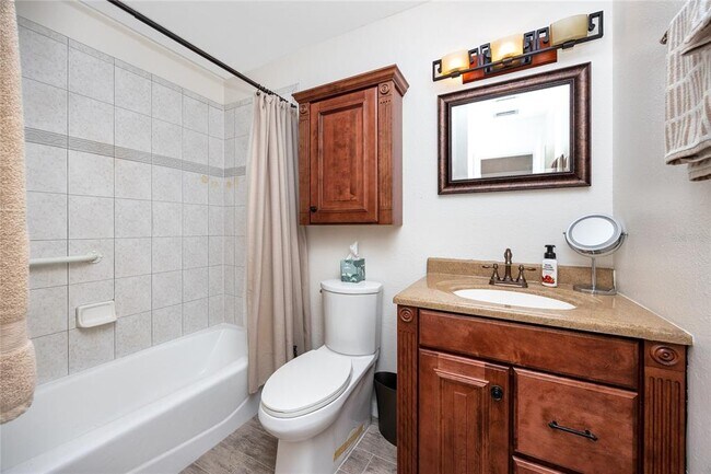 Building Photo - 10504 Lacera Dr