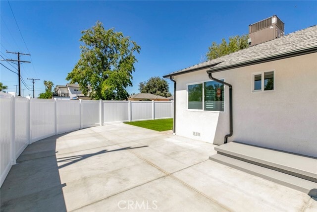 Building Photo - 7400 Riverton Ave