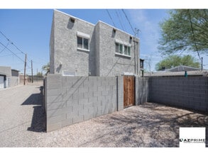 Building Photo - Find Comfort and Style in This Beautifully...