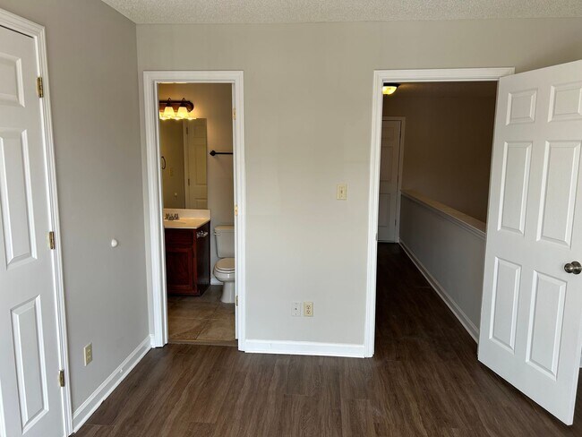 Building Photo - 7311 Madelyn Cove
