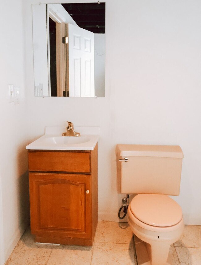 Building Photo - 833-835 Cole Blvd