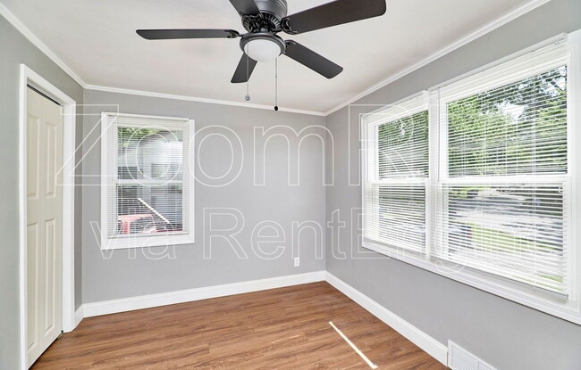 Building Photo - 3361 Delta Dr