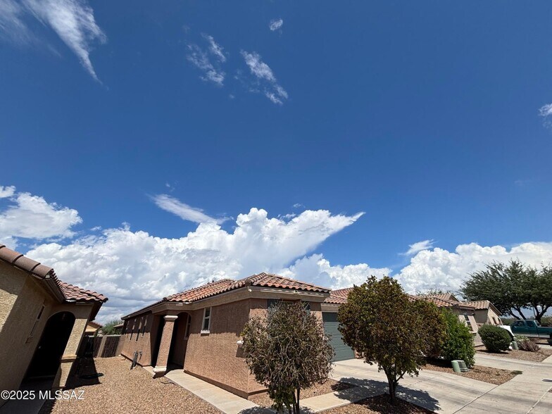 Building Photo - 6844 S Benedetti Ct