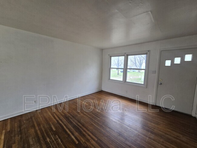 Building Photo - 269 Madison St