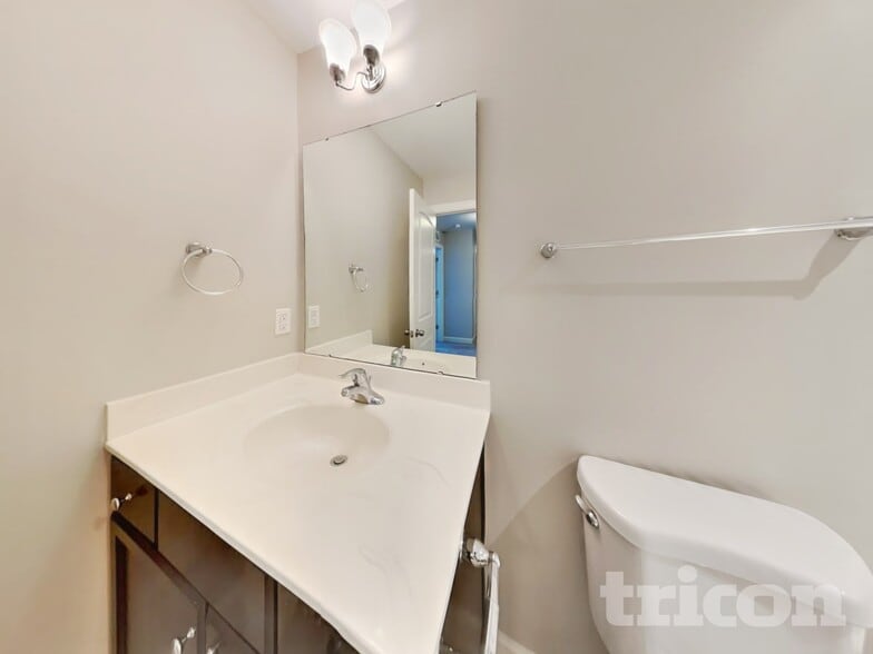 Building Photo - 37 Pedley Pl