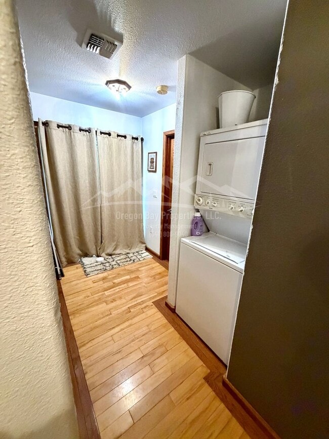 Building Photo - 70051 Stage Rd