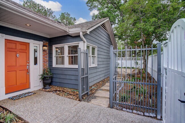 Building Photo - 2228 Addison Rd