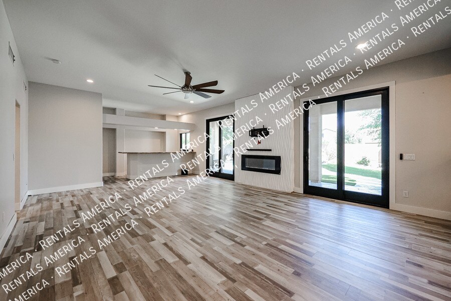 Building Photo - 1708 E Kaibab Dr