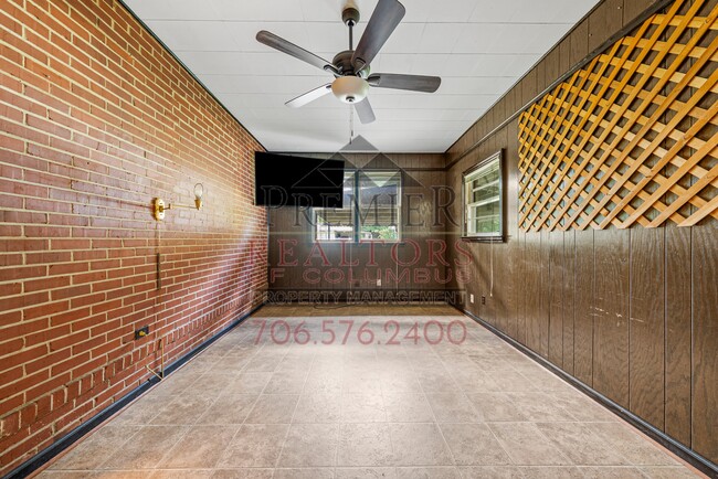 Building Photo - 4526 Sentry St
