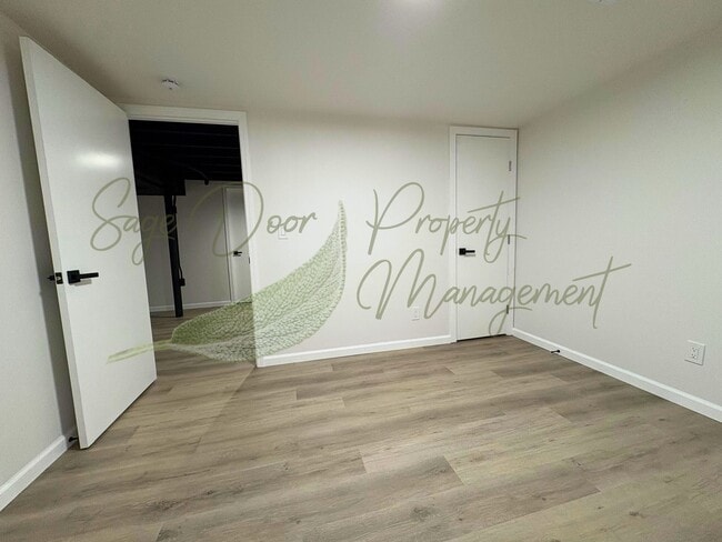 Building Photo - WELCOME HOME TO COMFORT & STYLE