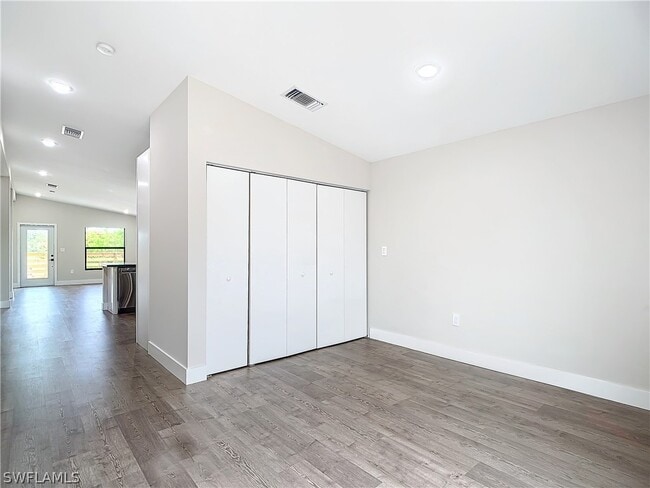 Building Photo - 2505 Storter Ave