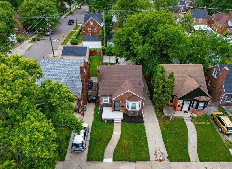Building Photo - 10609 Stratman St