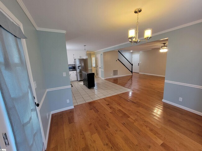 Building Photo - 503 Hillandale Rd