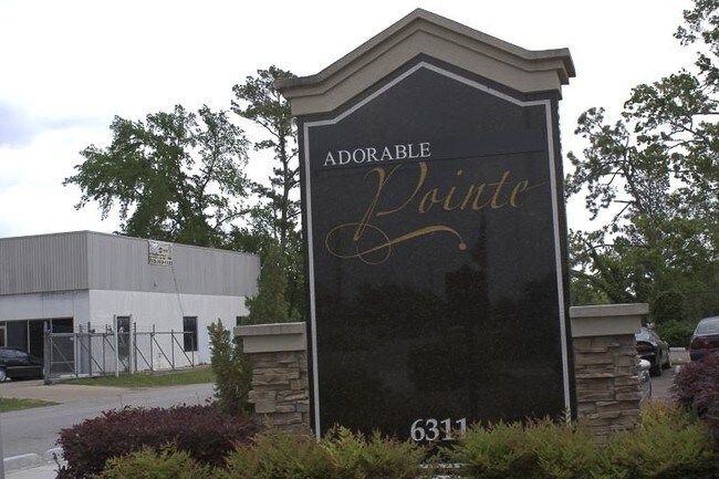 Building Photo - Adorable Pointe