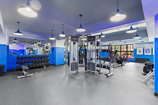 Building Photo - 720 Clinton St