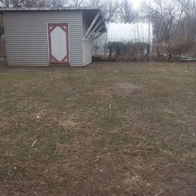 Building Photo - Affordable Country Living
