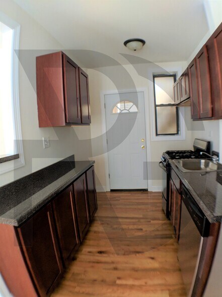 Building Photo - 3817 N Fremont St