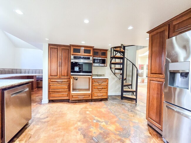 Building Photo - Spacious 3BD Rambler