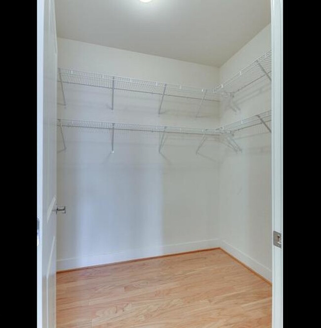 Walk in closet - 1800 Wilson Blvd