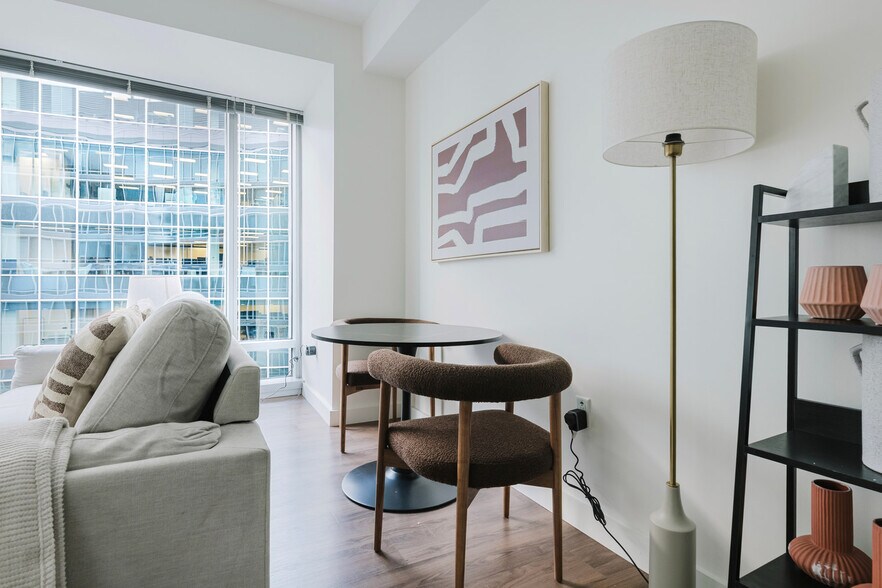 Building Photo - 1335 Boylston St