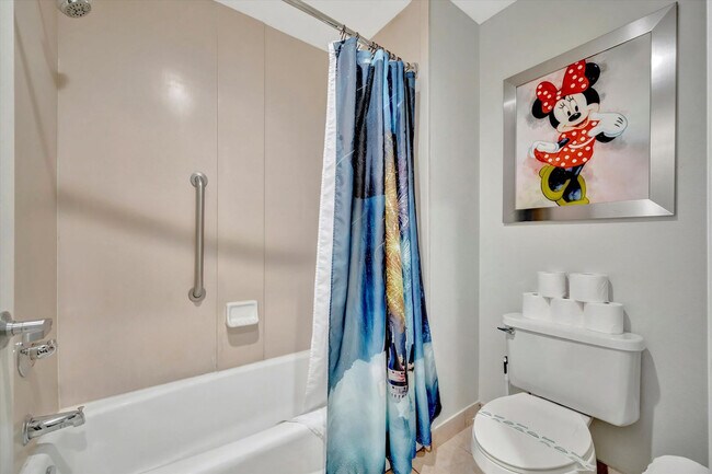 Building Photo - 8303 Palm Pkwy