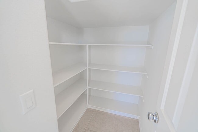 Building Photo - Spacious 4-Bedroom Pool Home in Saugus wit...