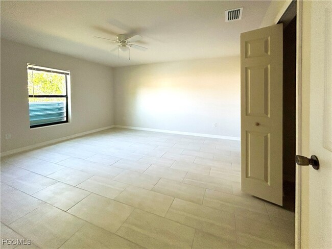 Building Photo - 3608 SW 17th Ave