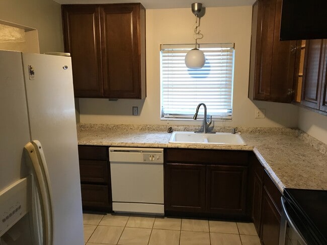 Building Photo - 8362 Cristobal Cir