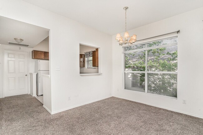 Building Photo - 3329 Rosedale Ave