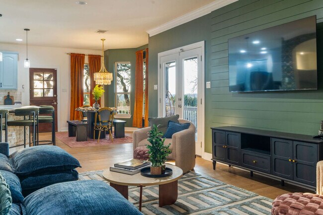 Building Photo - 13420 Trail Driver St